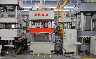 200噸四柱液壓機有多重？